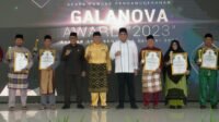 Bupati Bintan Roby Berikan Apresiasi ke OPD di Acara Puncak Penganugerahan Galanova Awards 2023.