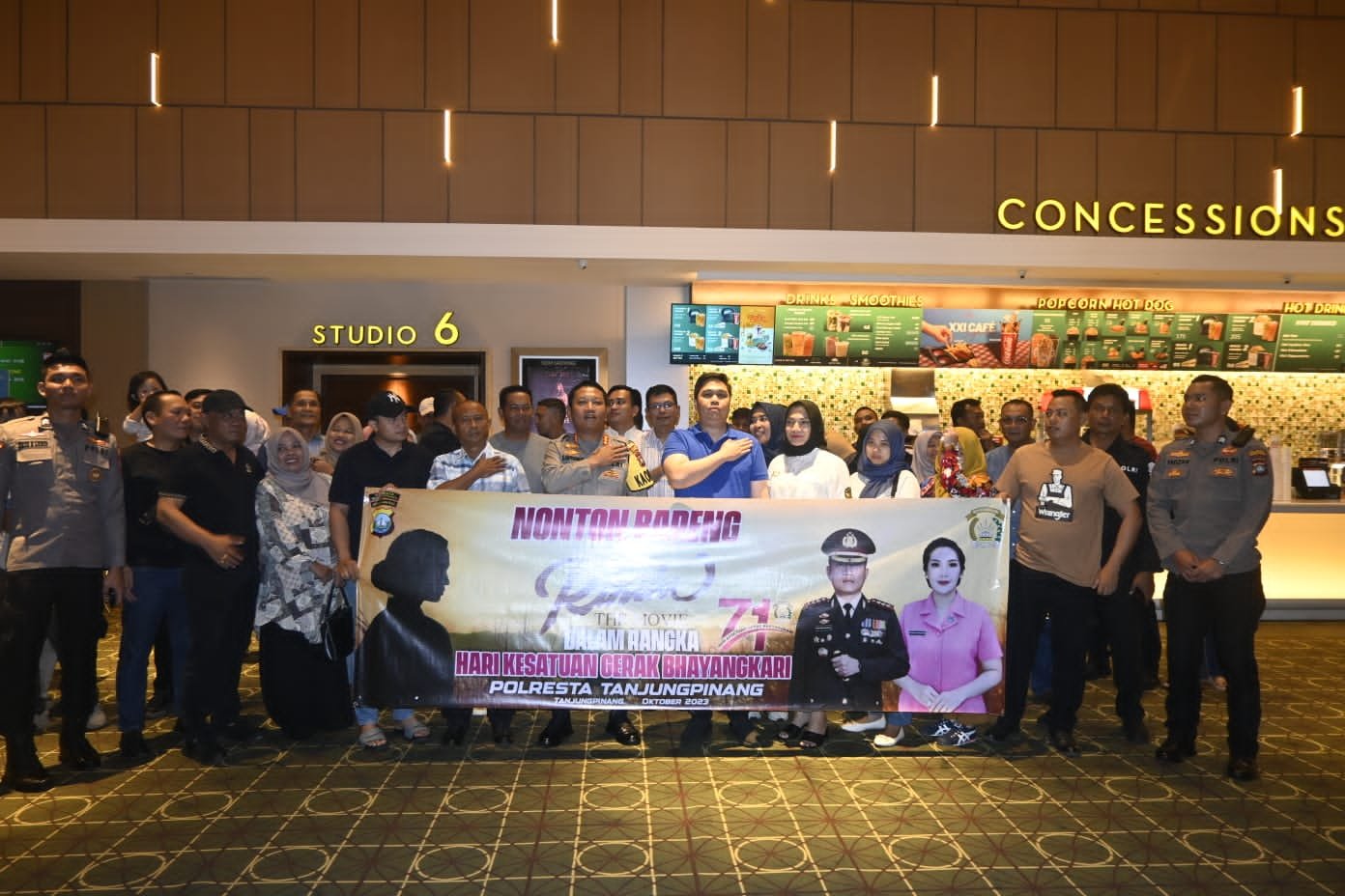 Polresta dan Bhayangkari Cabang Tanjungpinang Nobar Film "Aku Rindu".