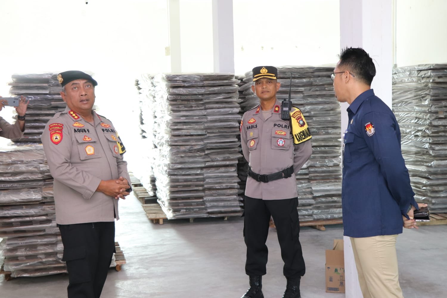 Antisipasi Gangguan Keamanan, Polresta Tanjungpinang Tingkatkan Pengamanan Gudang Logistik KPU.