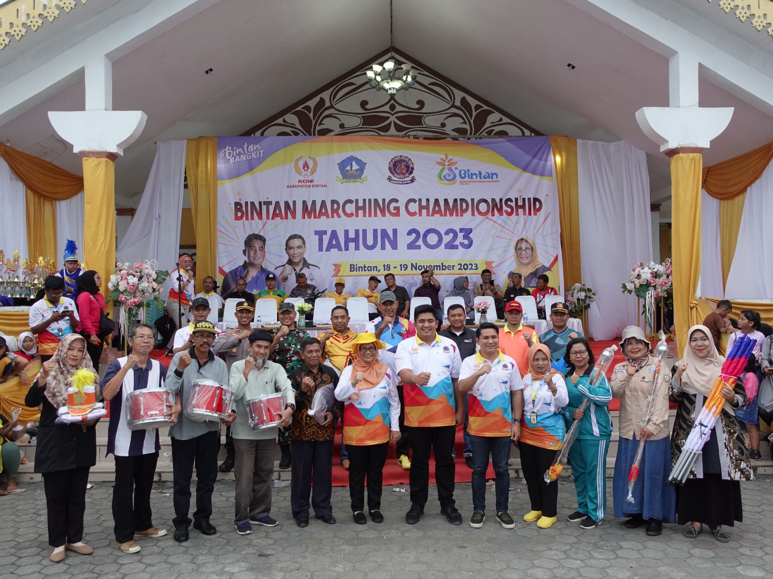 Bupati Roby Tutup Kompetisi Marching Championship di Bintan.