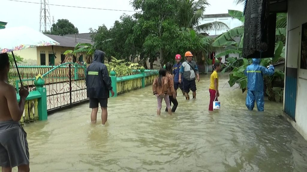 Belasan Rumah di Kampung Pisang Bintan Timur Terendam Banjir.