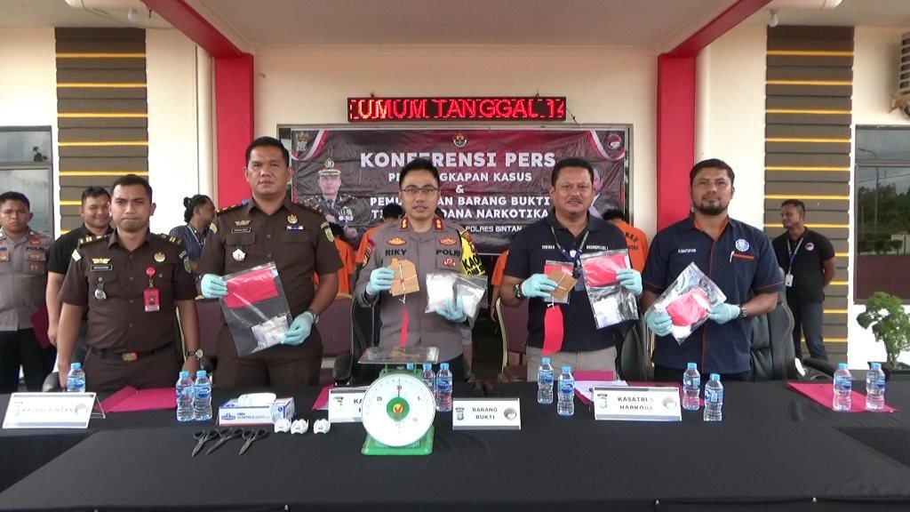 Selama Januari 2024, Polres Bintan Ringkus 6 Kurir Sabu, Salah Satunya Wanita.