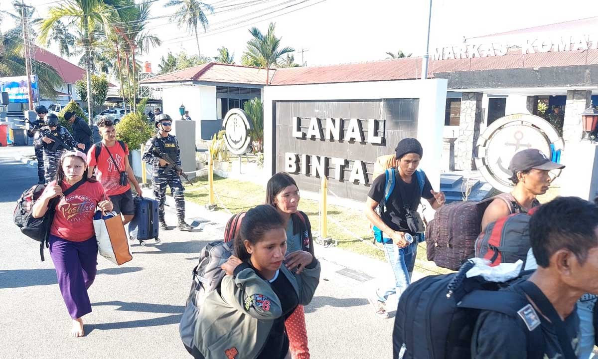 TNI AL Gagalkan Penyelundupan 28 PMI Non Prosedural di Perairan Bintan