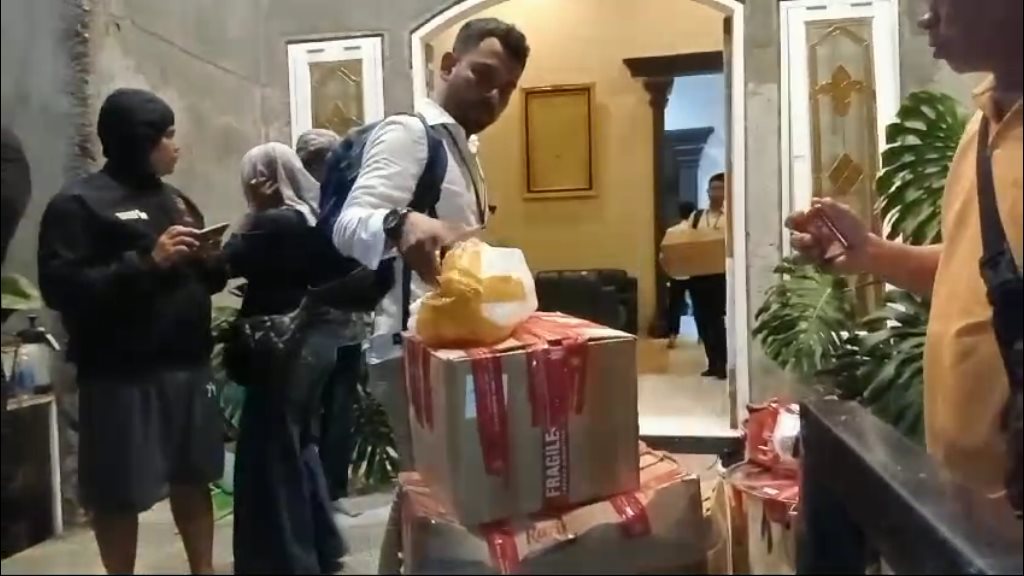 Diduga Produksi Kosmestik Tanpa Izin, Rumah Mewah di Tanjung Uban Bintan Digerebek BPOM Tanjungpinang.