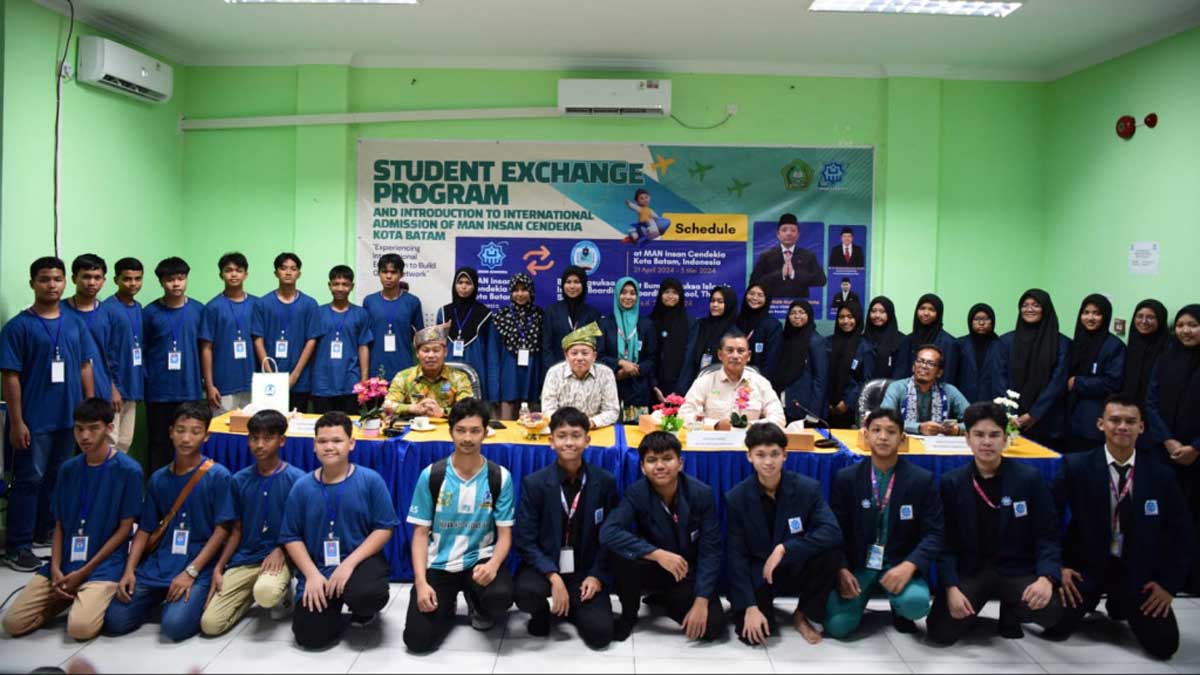 Pelajar Thailand Belajar di MAN IC Batam