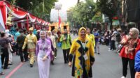 Kendaraan Hias Dekranasda Bintan Turut Meriahkan Parade Defile HKG PKK Ke 52 di Kota Solo.