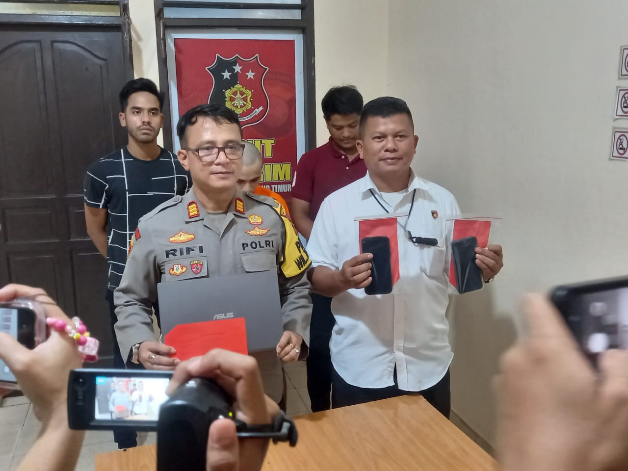Demi Foya-Foya, Dua Unit Ponsel dan Laptop Teman Sendiri Dicuri.