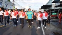 HUT Bhayangkara Ke 78, Bupati Roby dan Kapolres Bintan Jalan Santai Bersama Ribuan Masyarakat.