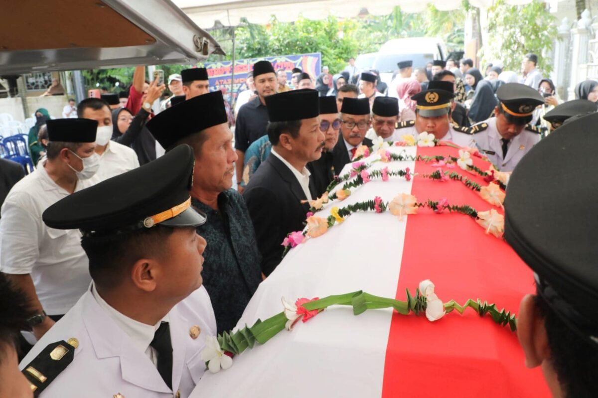 Mantan Wali Kota Batam Nyat Kadir Wafat, Masyarakat Berduka