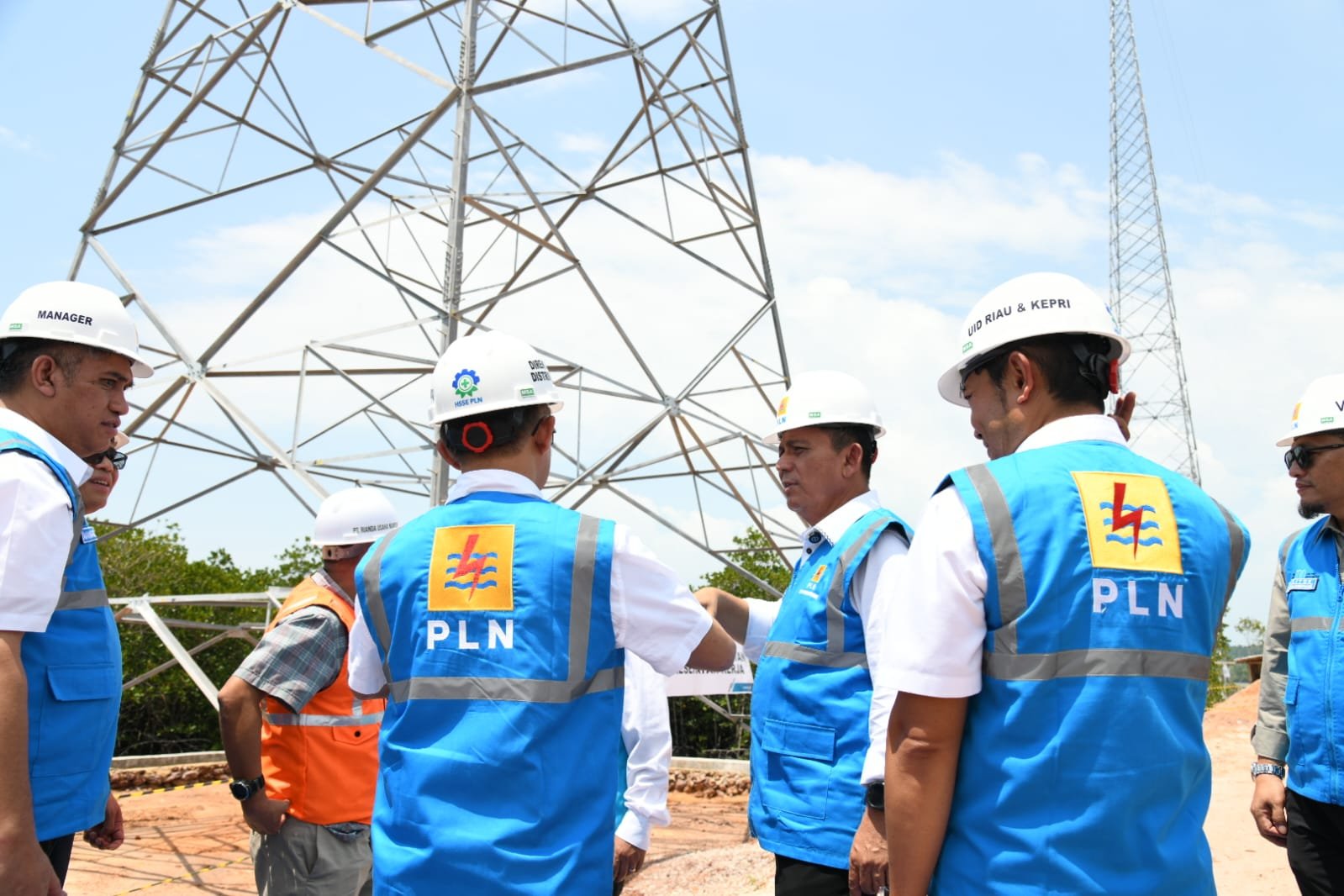 Warga Pesisir Batam-Bintan Bisa Nikmati Listrik 24 Jam