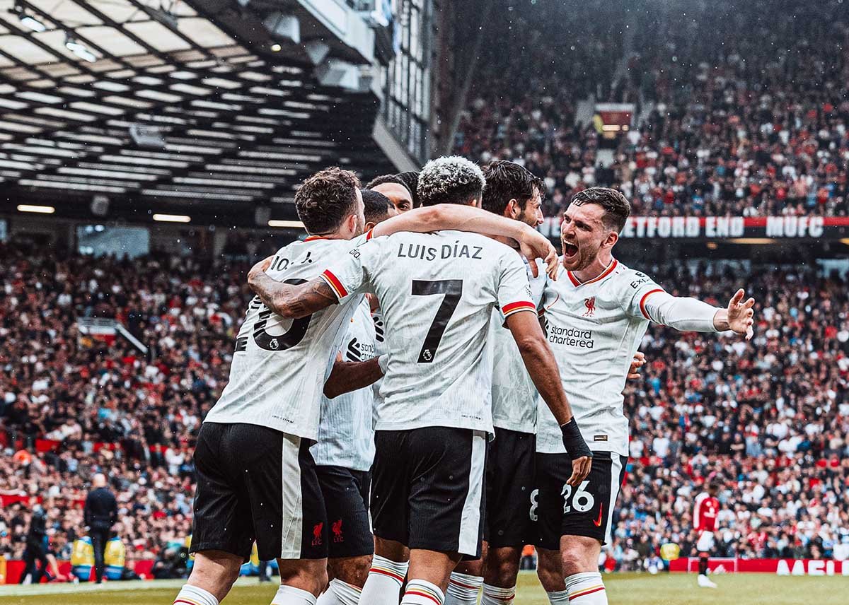 Liverpool Bungkam Manchester United 3-0 di Old Trafford