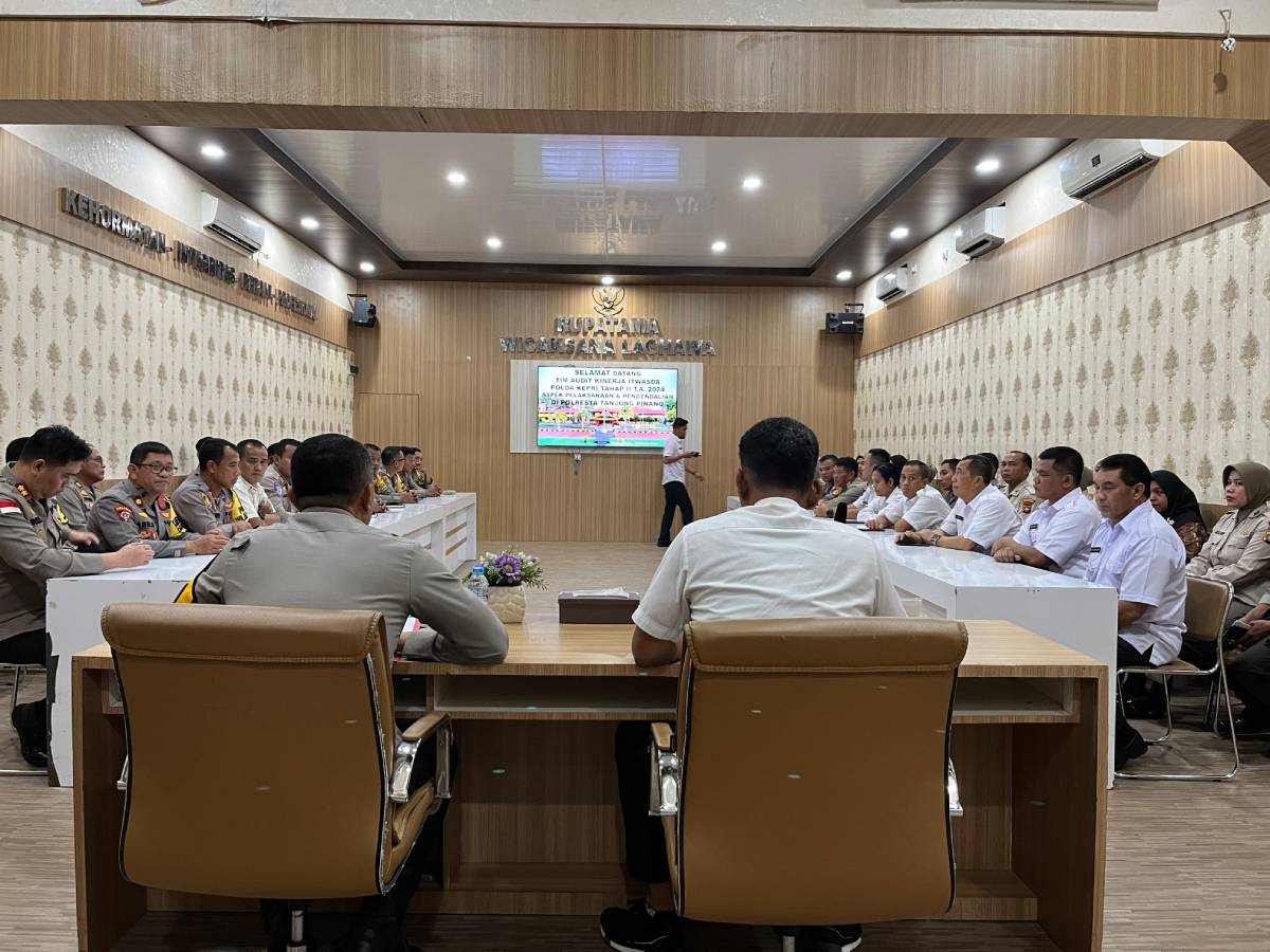 Itwasda Polda Kepri Lakukan Monitoring Audit Kinerja di Polresta Tanjungpinang.
