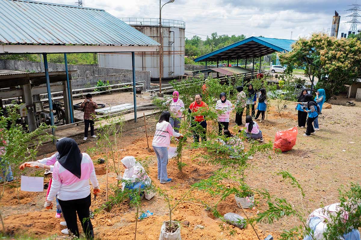 PLN Indonesia Power UBP Kepri Peringati Hari Menanam Pohon Indonesia dengan Aksi Tanam Kaliandra