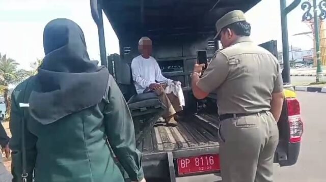 Satpol PP Amankan Pria Paruh Baya Lakukan Pelecehan Sesama Jenis di Gurindam 12.