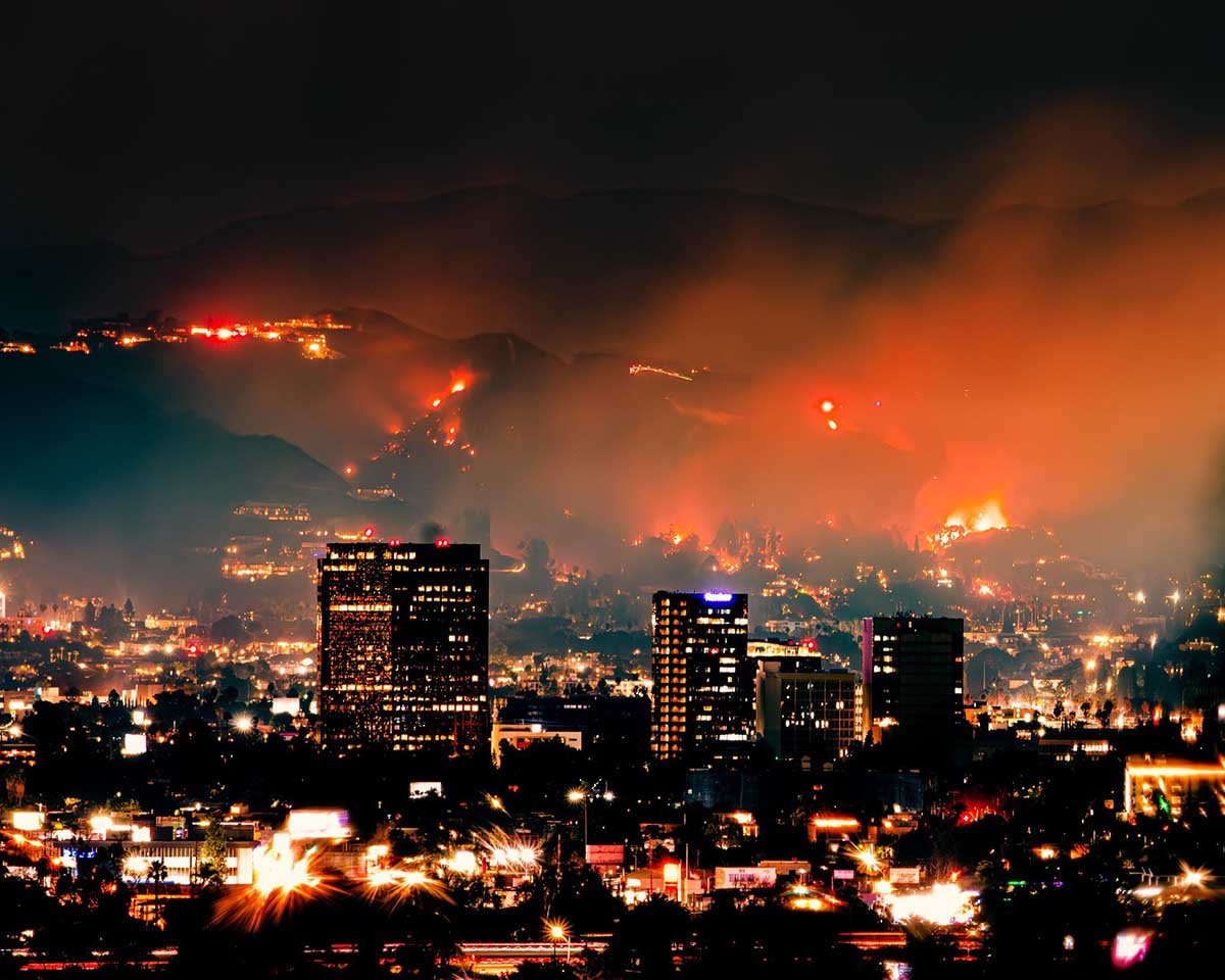 Kebakaran Hancurkan Los Angeles, 180.000 Orang Mengungsi, Sejumlah Selebriti Kehilangan Rumah