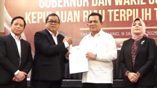 KPU Kepri Tetapkan Ansar-Nyanyang Pemenang Pilgub Kepri 2025-2030