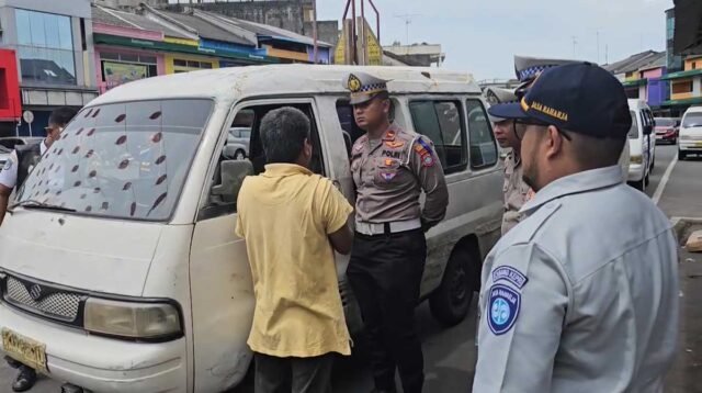 Satlantas Tanjungpinang Gelar Razia Angkot di Jalan Merdeka