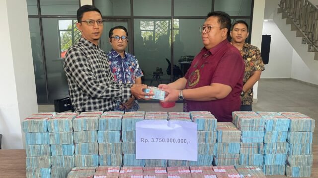 Kejati Kepri Terima Pengembalian Rp 3,75 Miliar dari Tersangka Korupsi PNBP Jasa Penundaan Kapal