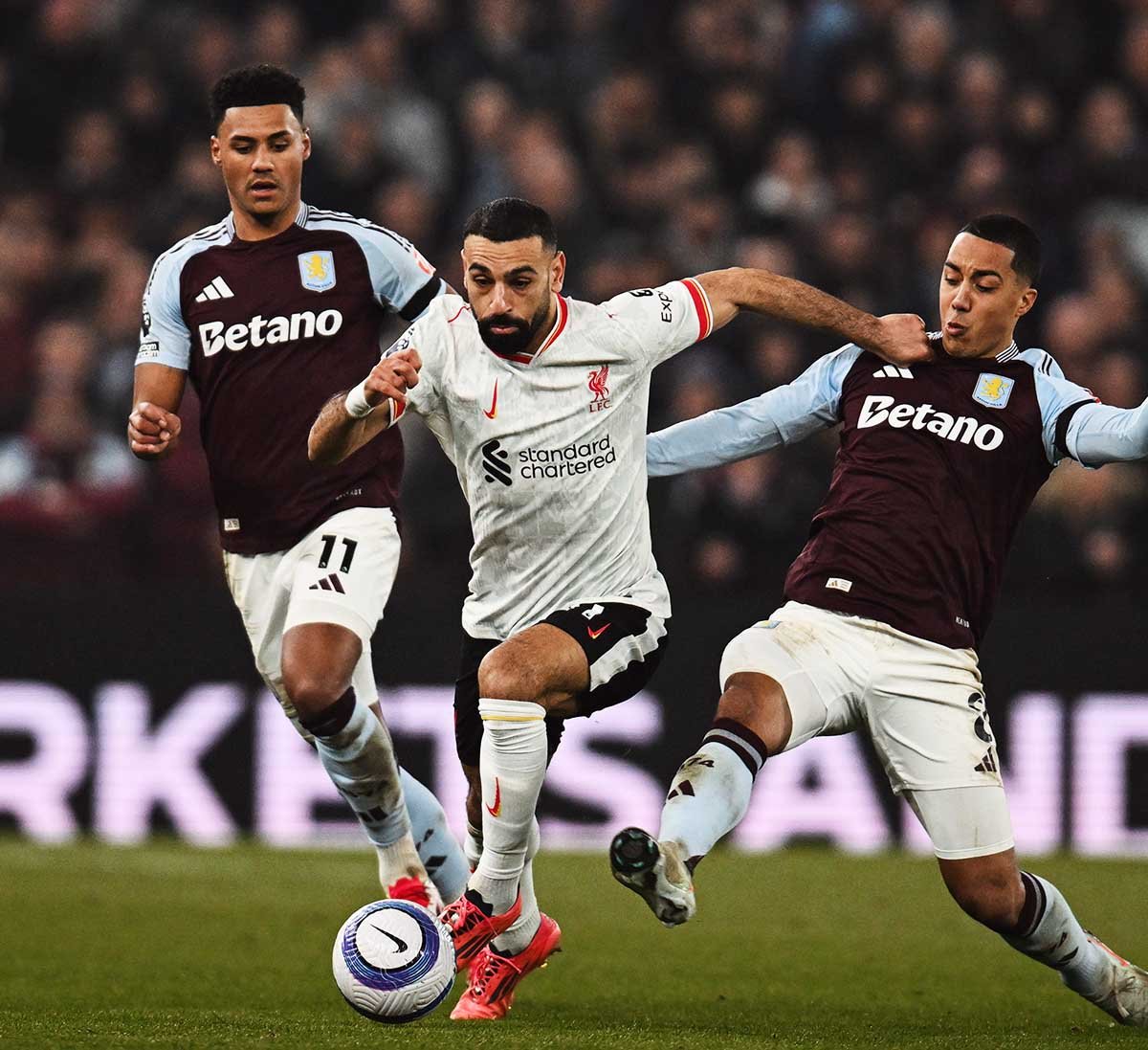 Liverpool Tertahan di Markas Aston Villa, Laga Berakhir Imbang 2-2