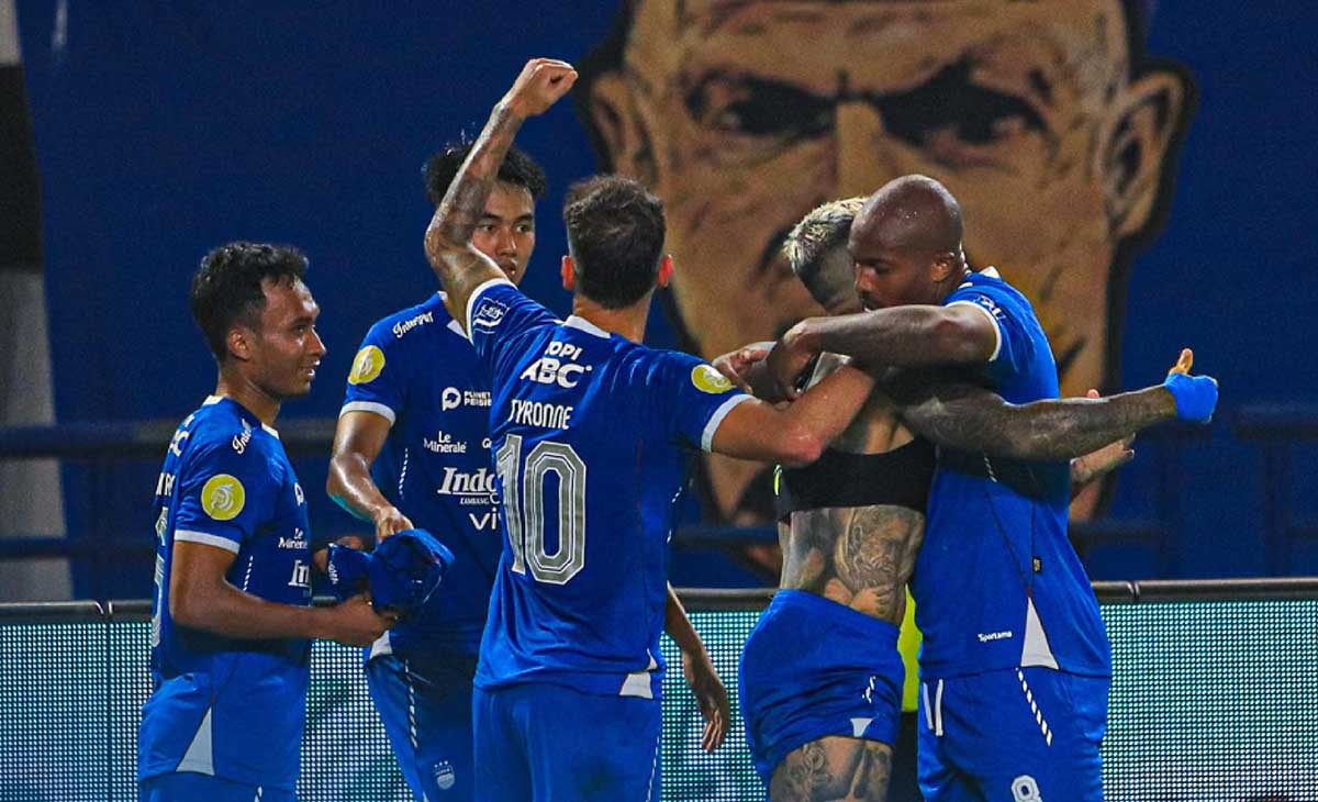 Persib Bandung Unggul 8 Poin di Puncak Klasemen Liga 1, Simak Daftar Lengkapnya