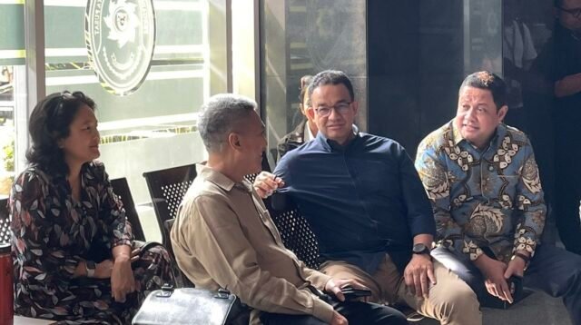 Anies Baswedan Hadiri Sidang Tom Lembong, Apa Alasannya?