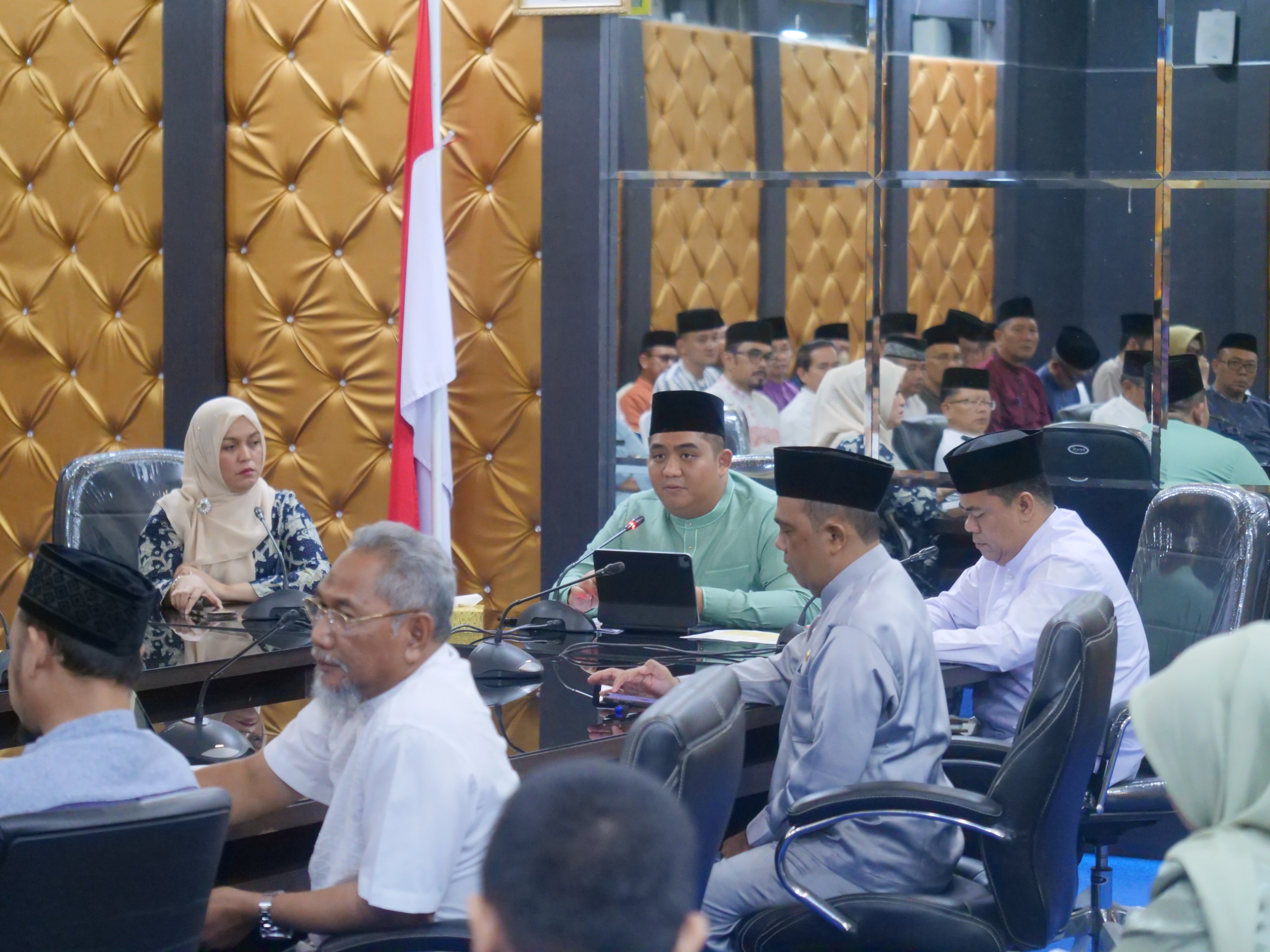 Bupati Bintan Pimpin Rapat Staf, Tegaskan Efisiensi dan Sinergi OPD