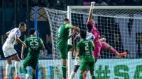 Persebaya Surabaya Gagal Menang, PSIS Samakan Skor di Menit Akhir