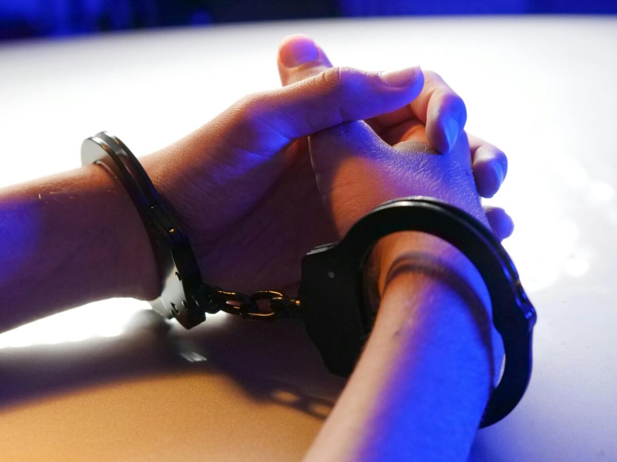 Empat Karyawan Perusahaan di Tanjungpinang Ditangkap atas Dugaan Penggelapan Barang
