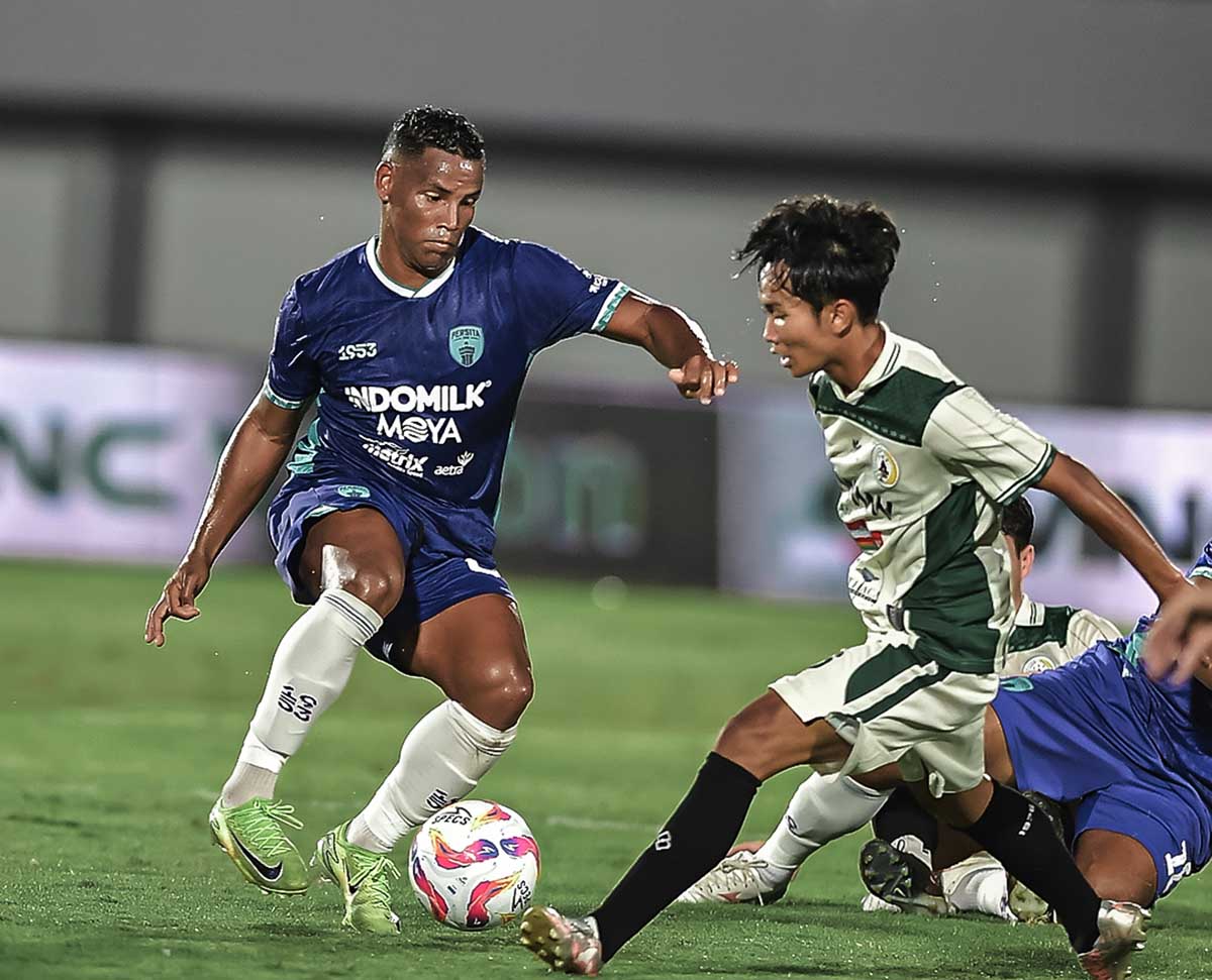 Persita Tangerang Takluk di Kandang, PSS Sleman Amankan Tiga Poin