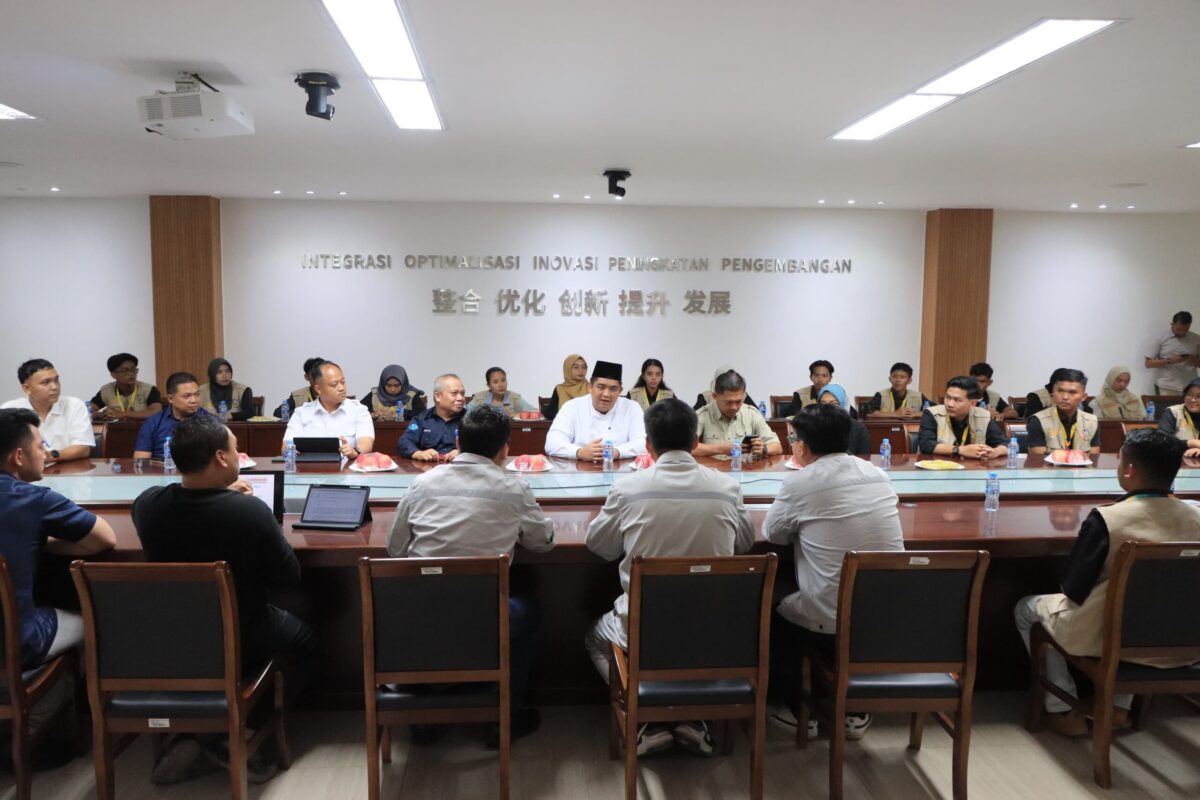 Bangun SDM Unggul, Roby Libatkan Bintan Young Leaders saat Tinjau Industri Alumina di Bintan