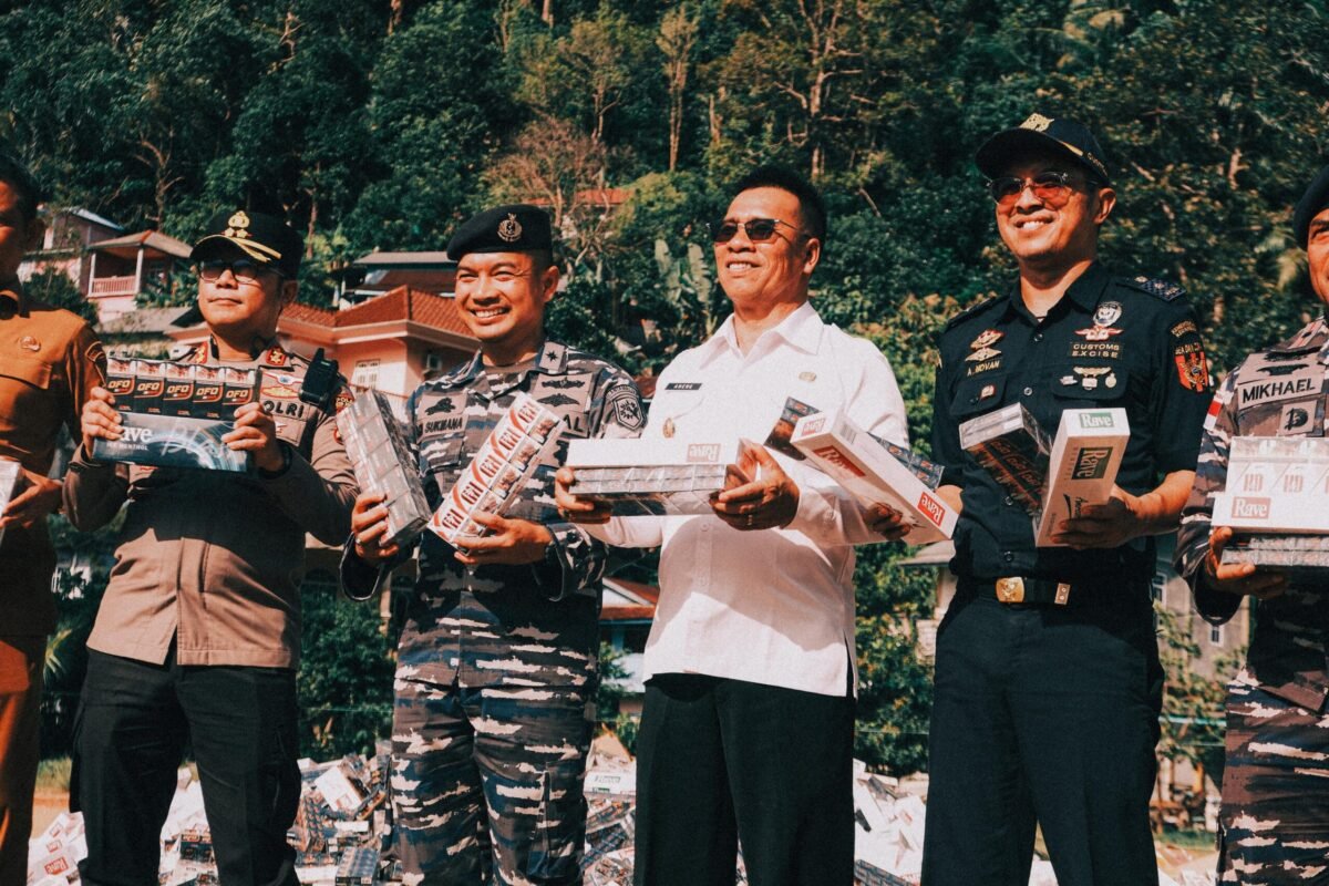 Bea Cukai Tanjungpinang Musnahkan 2,5 Juta Batang Rokok Ilegal di Anambas