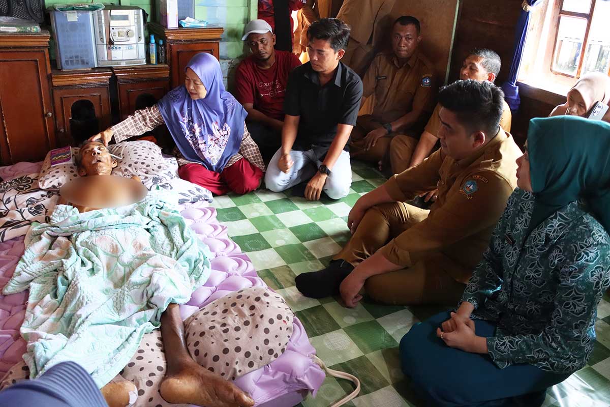 Bupati Bintan dan Ketua LKKS Beri Perhatian Khusus Lansia Jelang HLUN 2025