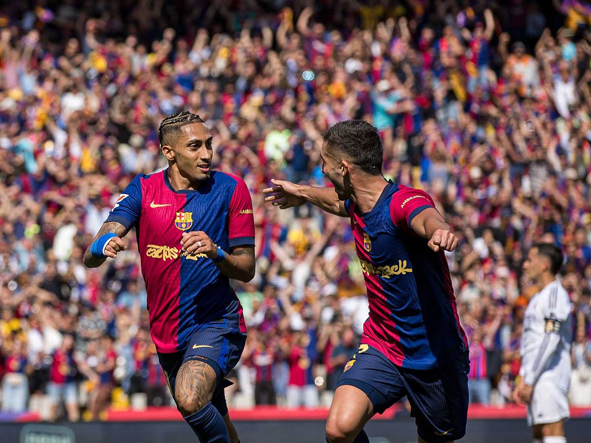 Barcelona Tumbangkan Madrid 4-3, Satu Kemenangan Lagi Menuju Takhta La Liga
