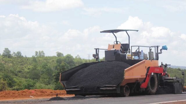 Pemerintah Provinsi Kepulauan Riau (Pemprov Kepri) mengalokasikan anggaran sebesar Rp5,5 miliar untuk memperbaiki sejumlah ruas jalan provinsi yang mengalami kerusakan parah, terutama di wilayah Tanjungpinang dan Kabupaten Bintan.