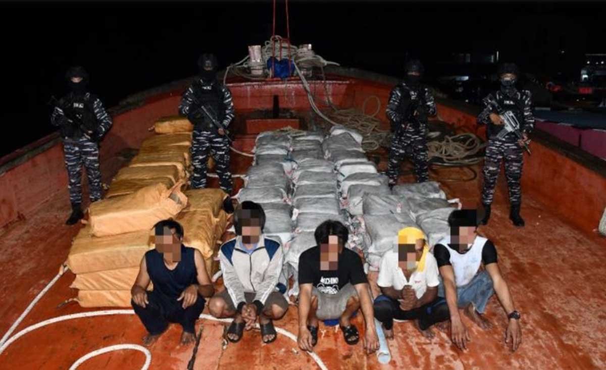 TNI AL Bongkar Penyulundupan 1,9 Ton Kokain dan Sabu, Kapal Asing Thailand Diamankan di Laut Kepri