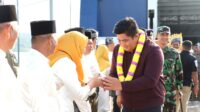 Kunker ke Tambelan, Bupati Bintan Bawa Layanan Lengkap dan Hiburan Rakyat dalam Satu Paket