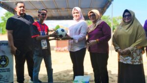 Turnamen Bola Keter Mansur Digelar Lagi, Ini Harapan Wabup Bintan untuk Pemain dan Warga