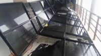 Angin Kencang di Tanjungpinang Pecahkan Kaca Kantor Bappelitbang Kepri dan Rusak Fasilitas Umum