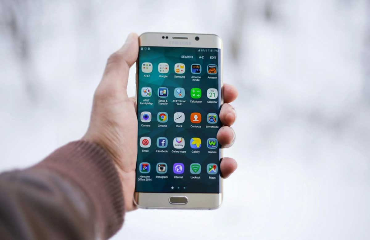 Bos Google Peringatkan Jangan Sembarangan Install Aplikasi di Luar Play Store