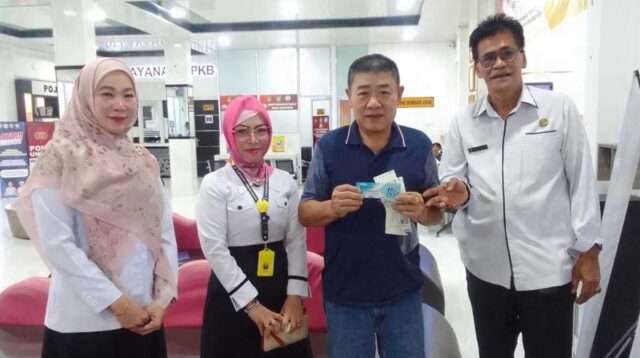 Samsat Bagikan Voucher Diskon Liburan Ke Treasure Bay pada Wajib Pajak di Tanjungpinang