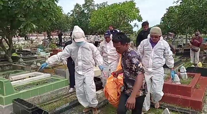Pastikan Fakta di Balik Kematian, Polisi Bongkar Makam Mahasiswa yang Tewas Tergantung di Tanjungpinang
