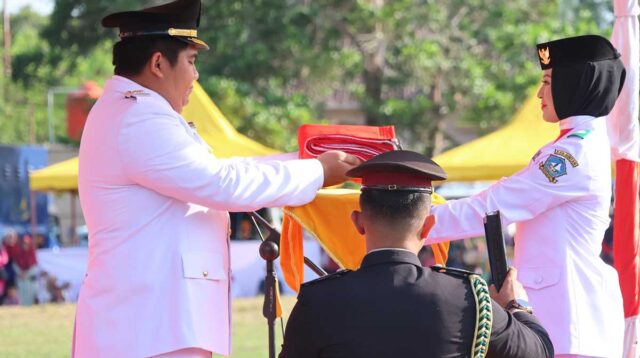 HUT ke-80 RI, Bupati Bintan Pimpin Upacara di Lapangan Bukit Kerang