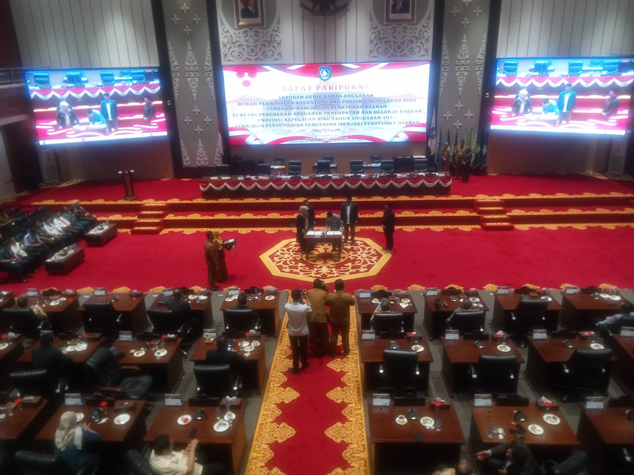 DPRD Kepri Sahkan APBD Perubahan 2025, Nilainya Capai Rp3,933 Triliun