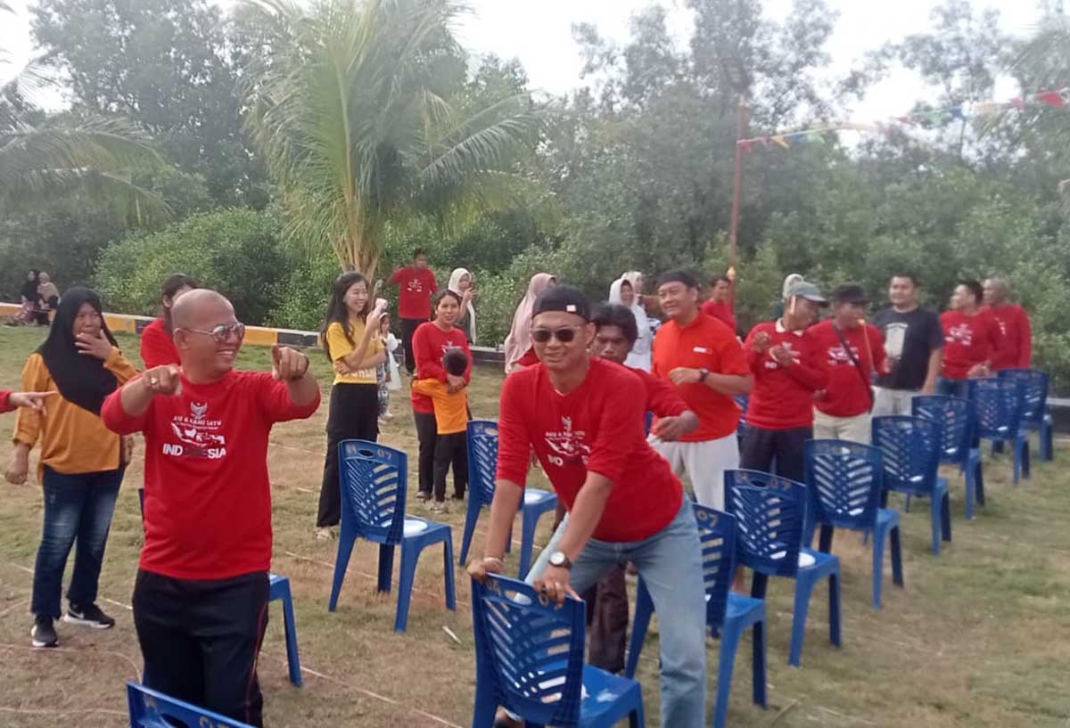 Warga RT 04/RW 07 Teluk Uma Gelar Pesta Rakyat HUT ke 80 RI