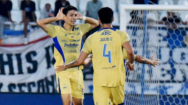 Arema FC Kalah Tipis dari Persib Bandung di Kanjuruhan