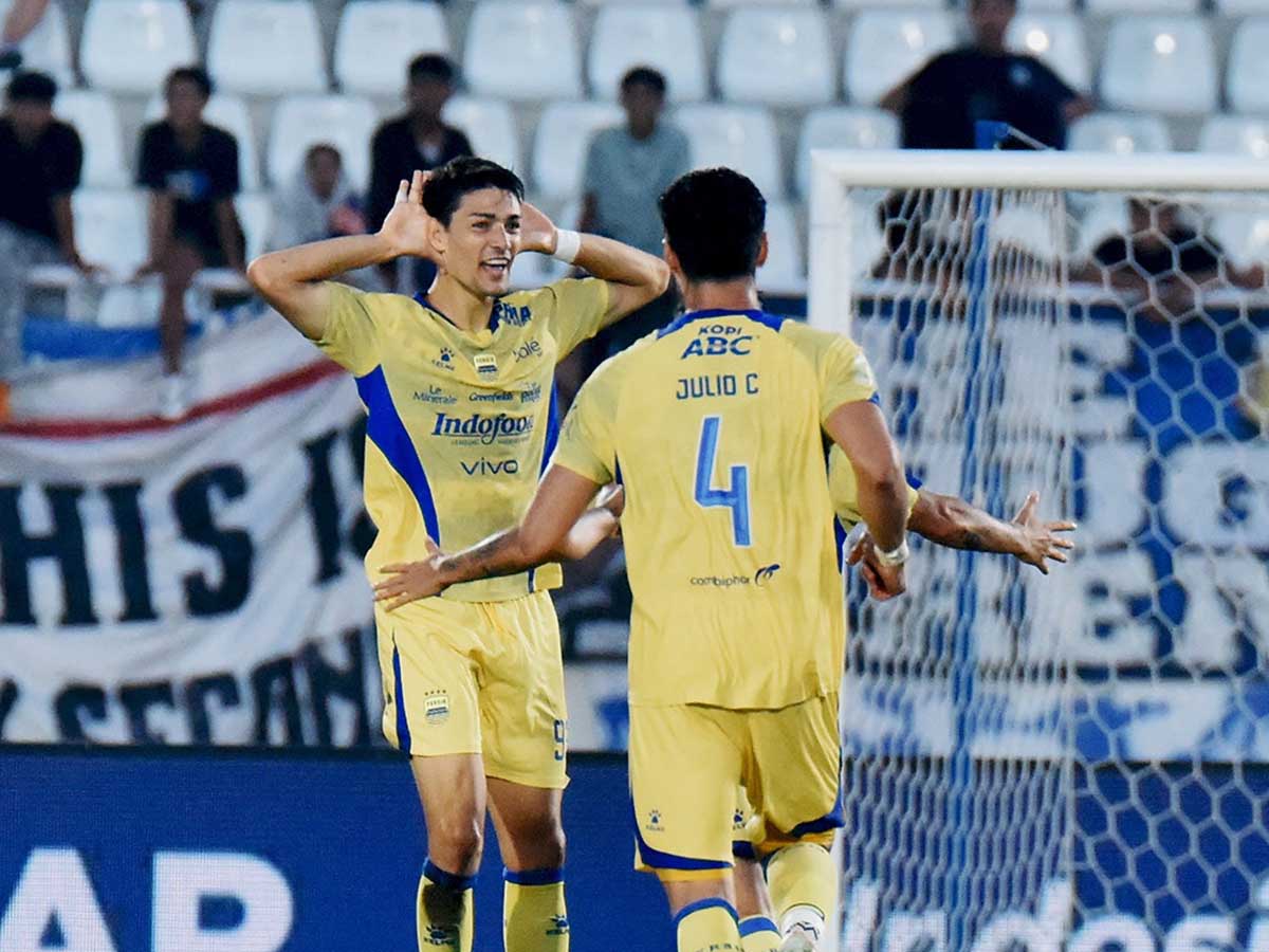 Arema FC Kalah Tipis dari Persib Bandung di Kanjuruhan