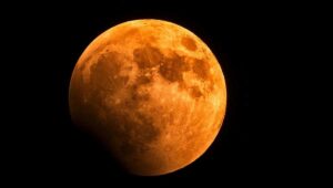 Gerhana Bulan Total Bisa Disaksikan Malam Ini, Cek Waktunya