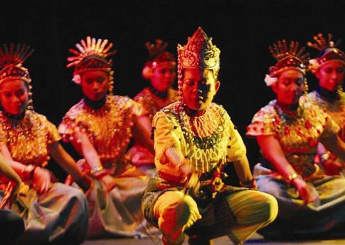 Mak Yong: Warisan Budaya Dunia yang Tetap Hidup di Kepulauan Riau