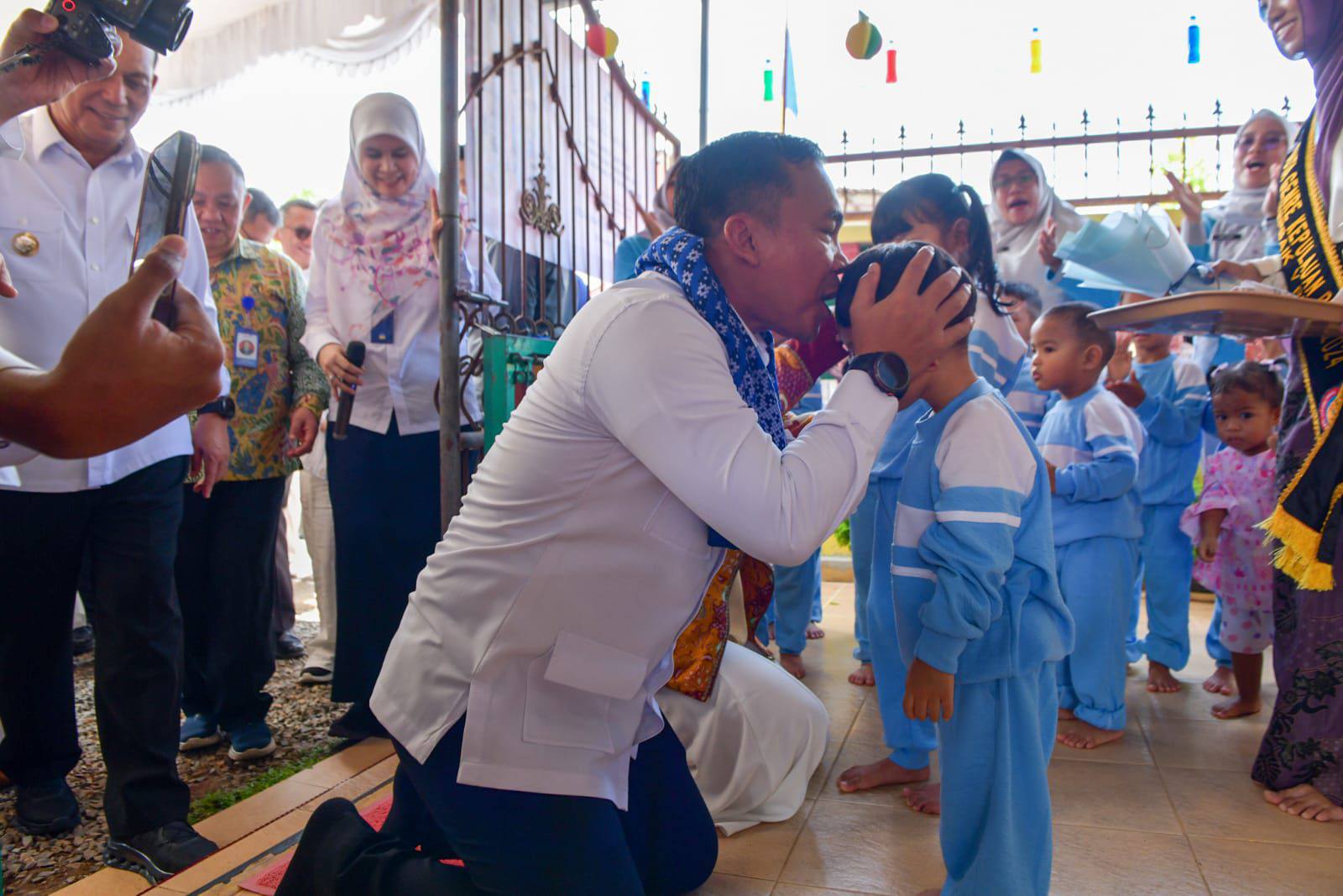 Menteri Wihaji dan Gubernur Ansar Tinjau Program Makan Bergizi Gratis di Tanjungpinang