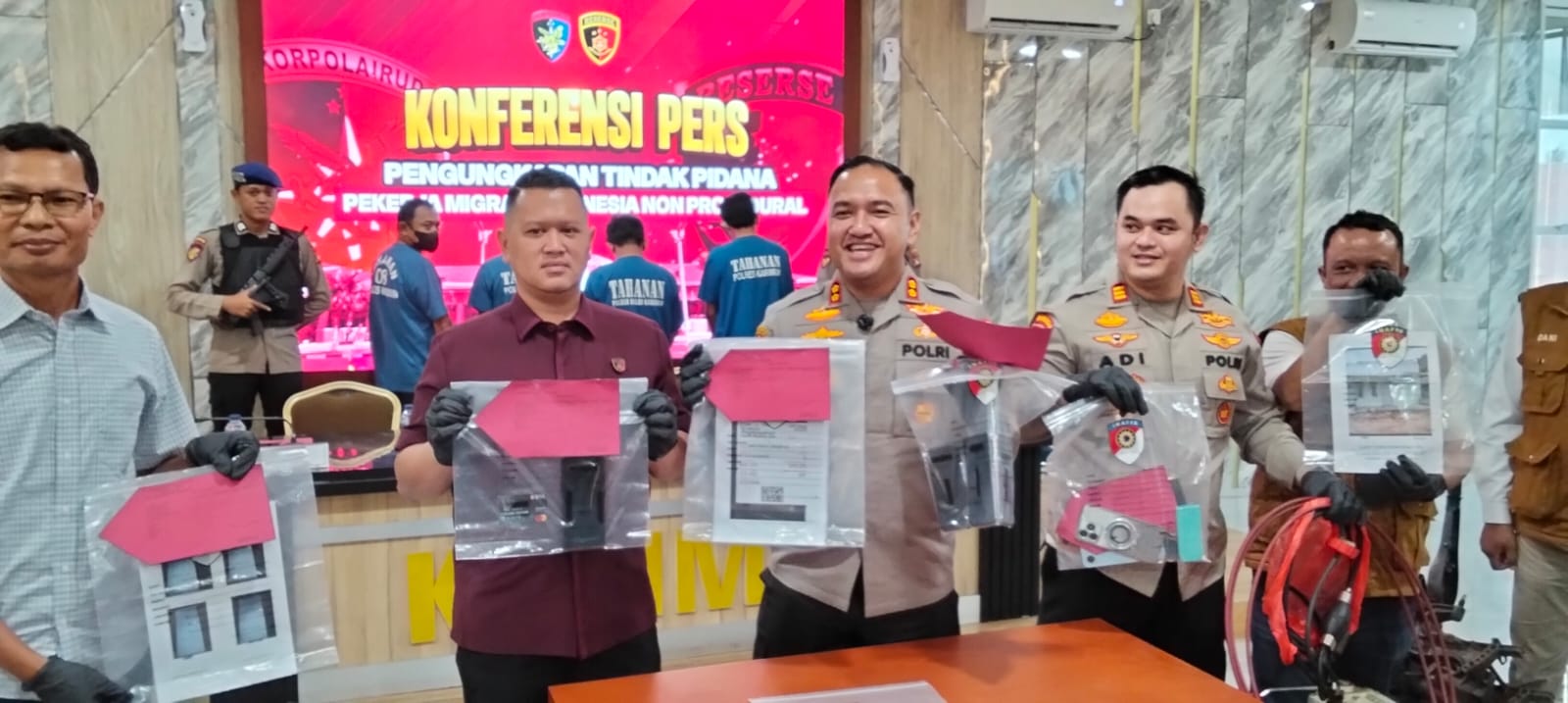 Polres Karimun Gagalkan Penyelundupan 10 TKI ke Malaysia, Seorang Korban Asal Bintan